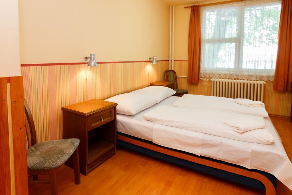 Hostel Flandria Будапеща Стая снимка