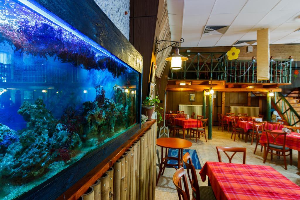 Hostel Flandria Будапеща Екстериор снимка